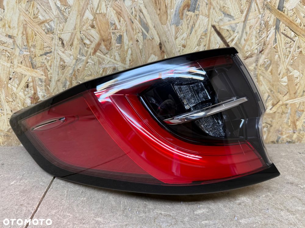 LAMPA TYŁ LEWA LED TOYOTA COROLLA E21 KOMBI