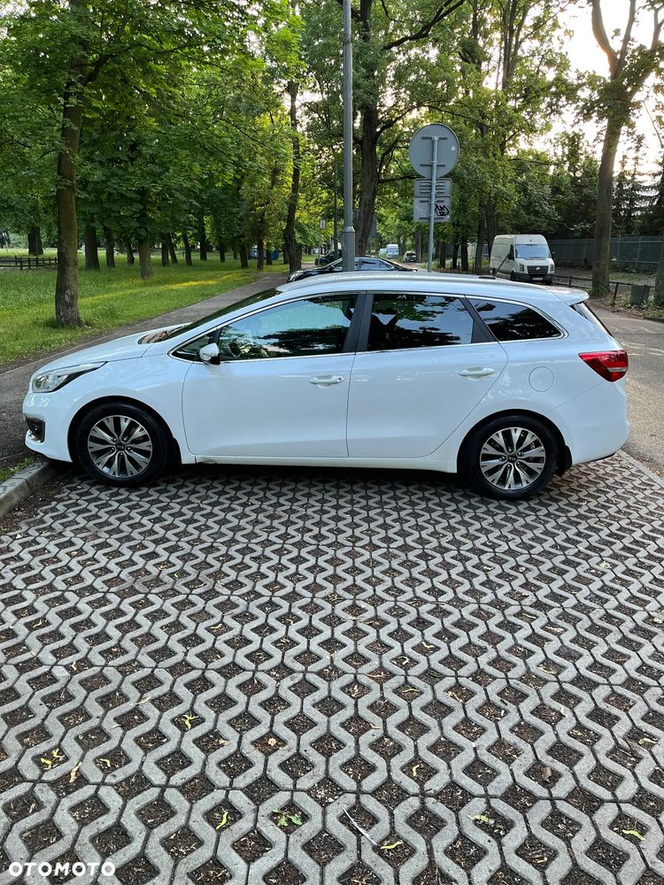 Kia Ceed 1.6 GDI L Business Line - 4