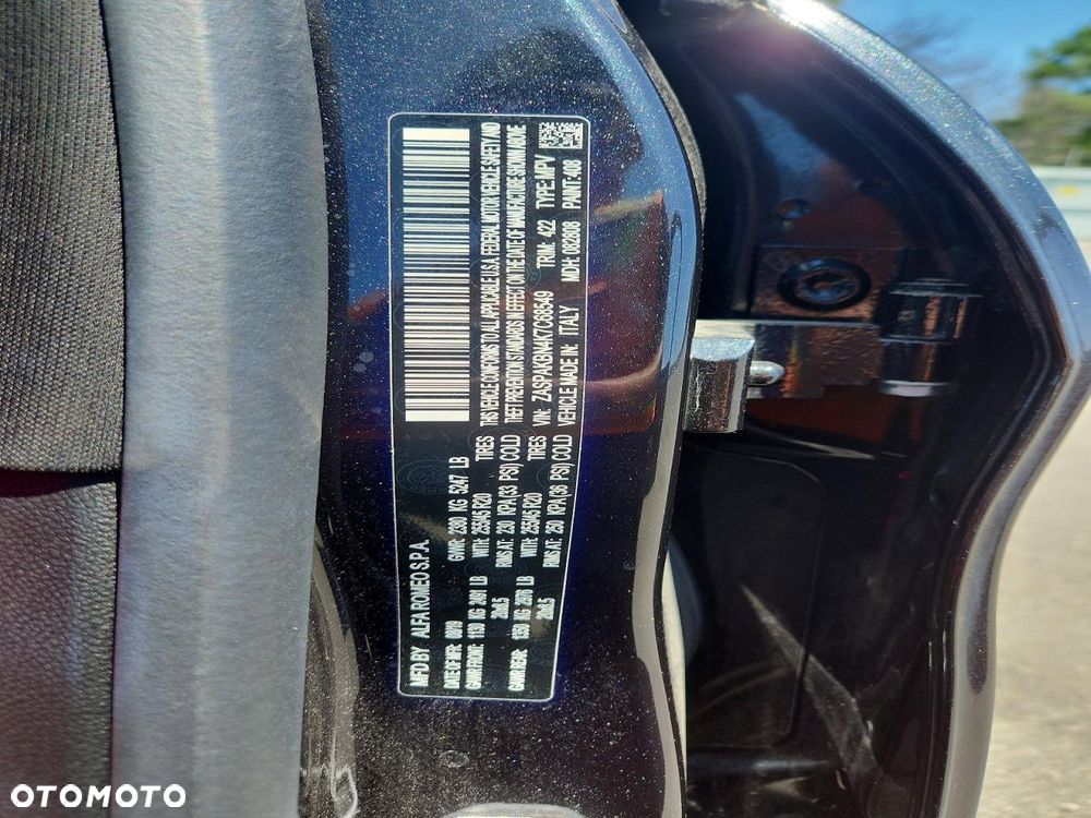 Alfa Romeo Stelvio 2.0 Turbo 16V AT8-Q4 Veloce Ti - 16