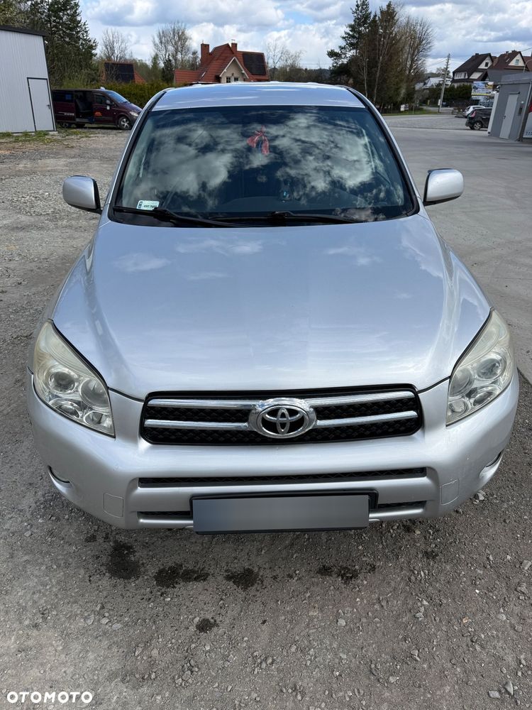 Toyota RAV4 2.2 D-4D Luna - 1