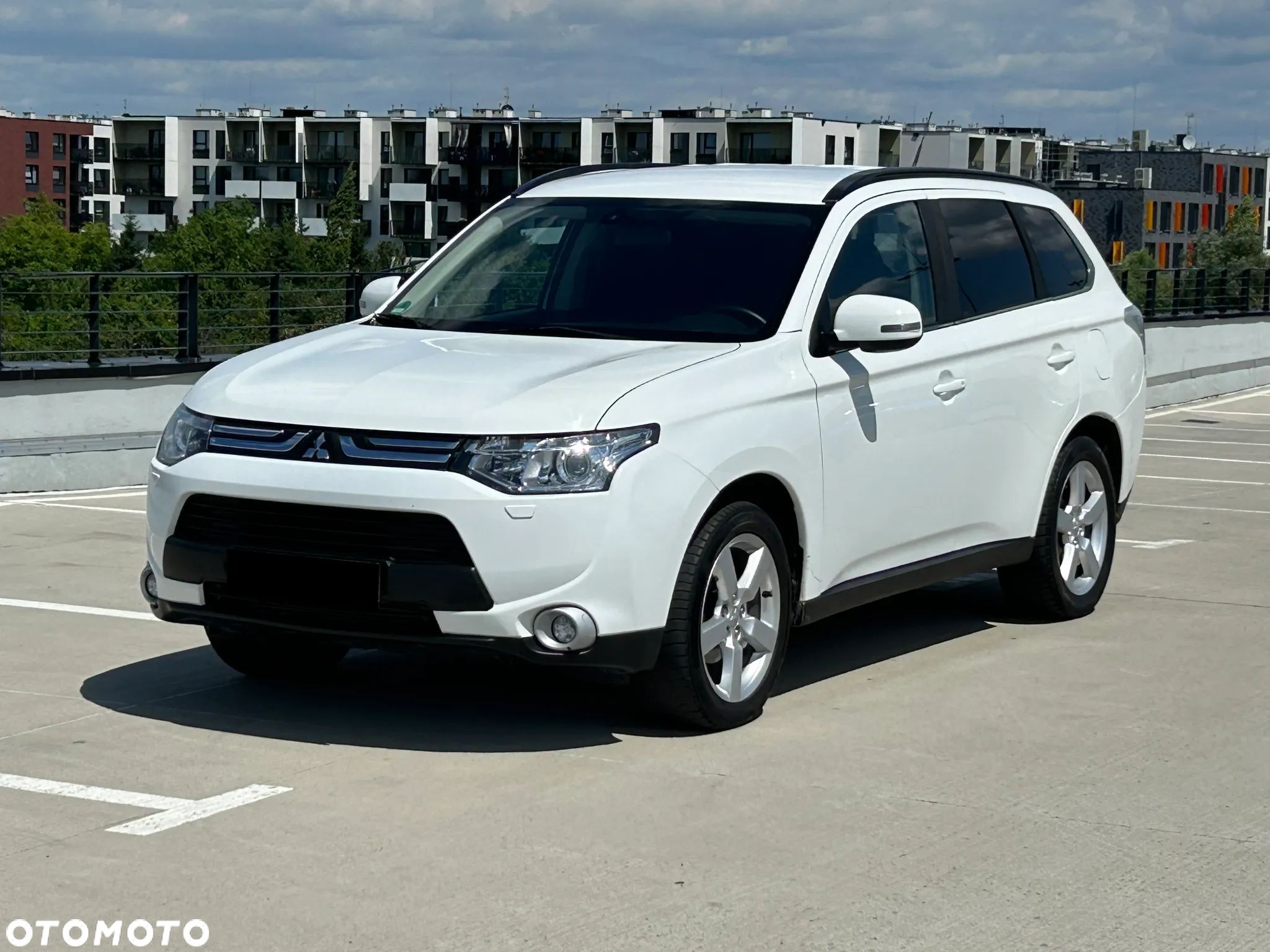 Mitsubishi Outlander 2.2 DI-D 4WD Intense - 1