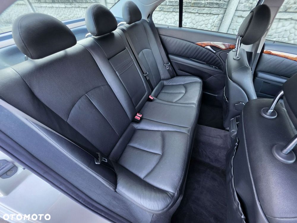 Mercedes-Benz Klasa E 200 Kompressor Automatik Elegance - 23