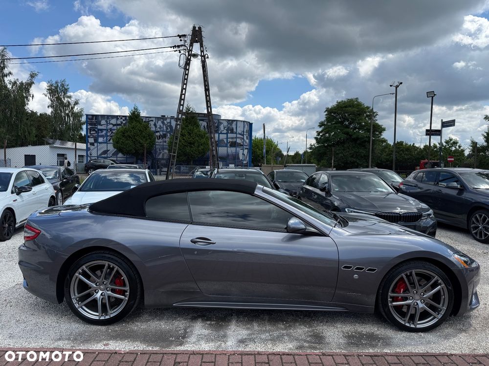 Maserati GranCabrio Sport - 11