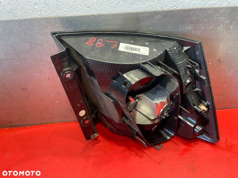 SKODA FABIA III PRAWA TYLNA 6V9 945 096 - 4