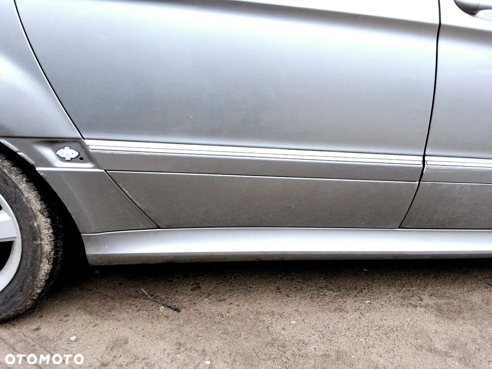 MERCEDES B-KLASA W245 PRAWE TYLNE DRZWI W KOLOR 748 DO MONTAŻU 2005-2008 ROK - 3