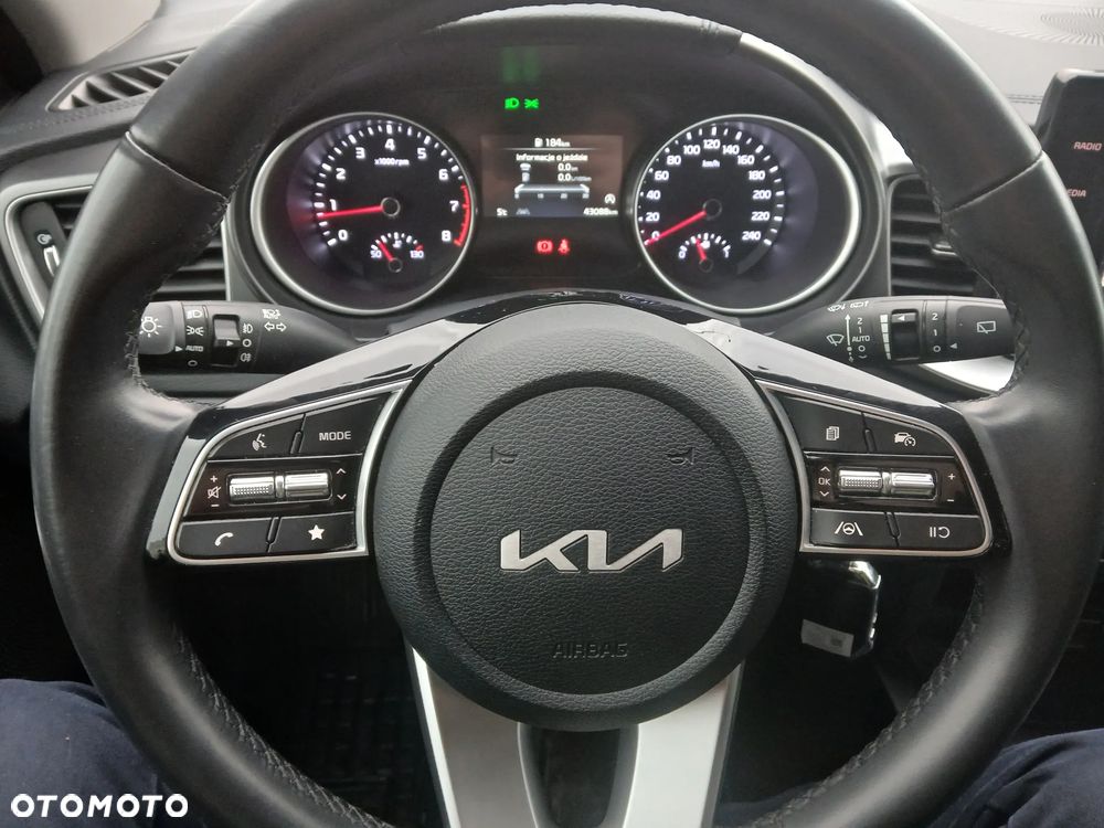 Kia Ceed 1.5 T-GDI M - 6