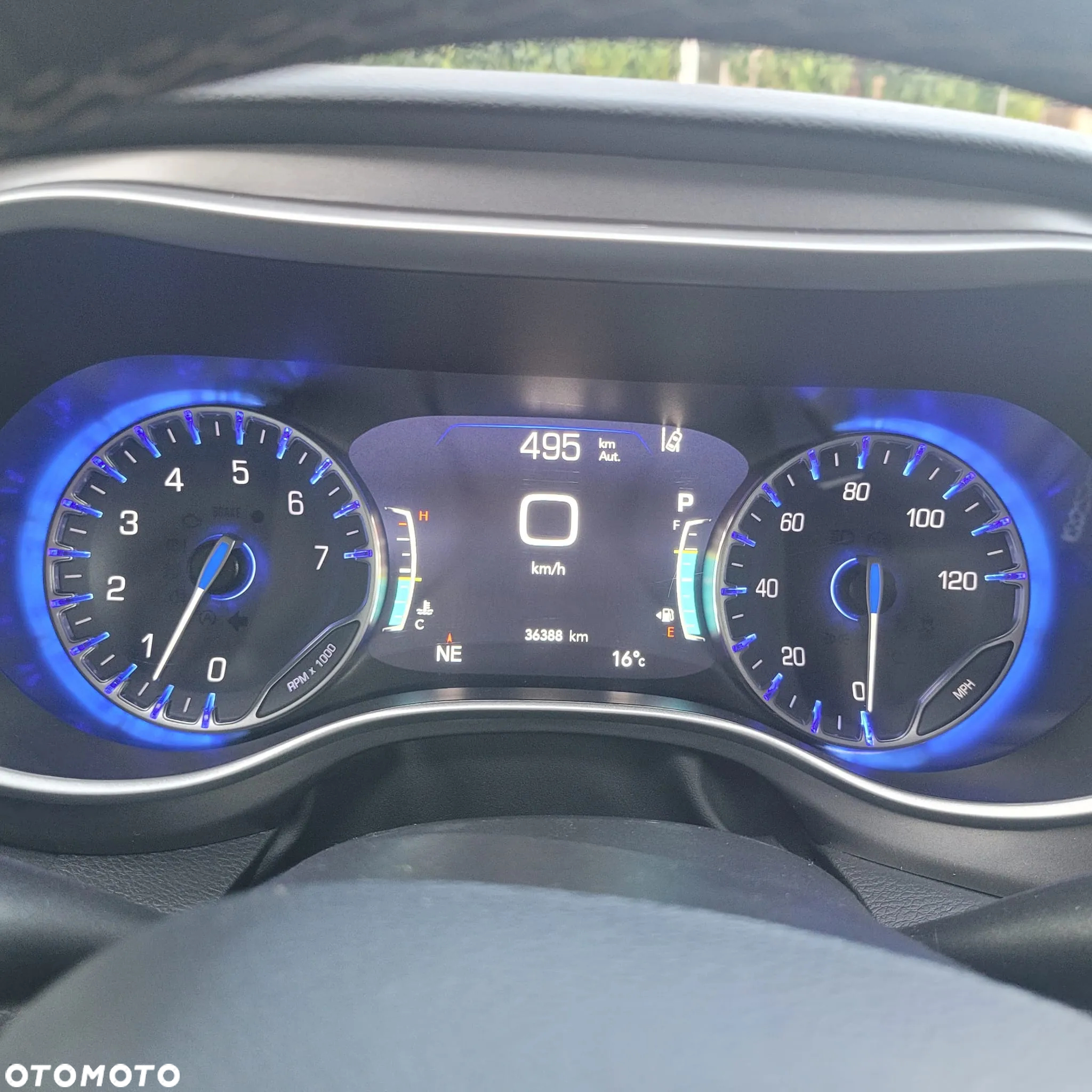 Chrysler Pacifica - 11