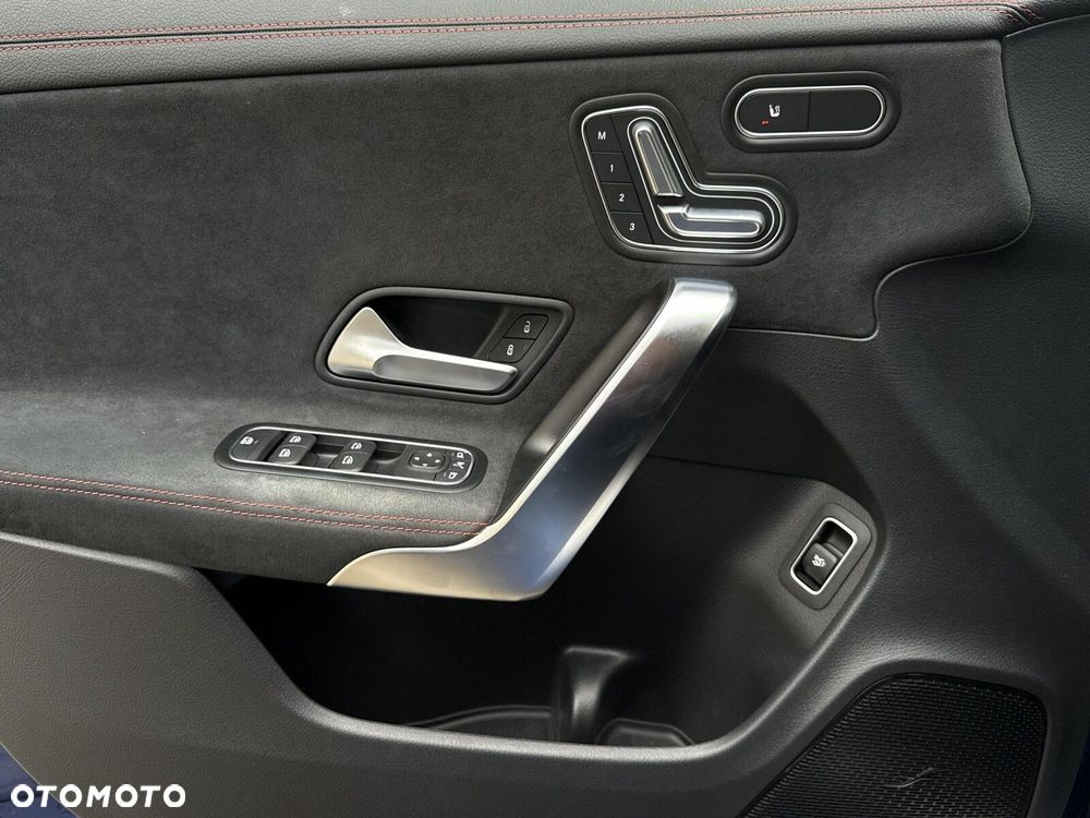 Mercedes-Benz CLA 200 AMG Line 7G-DCT - 21