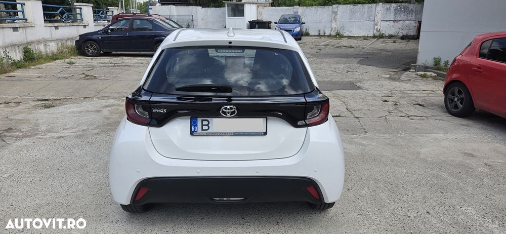 Toyota Yaris 1.0 L Eco - 6