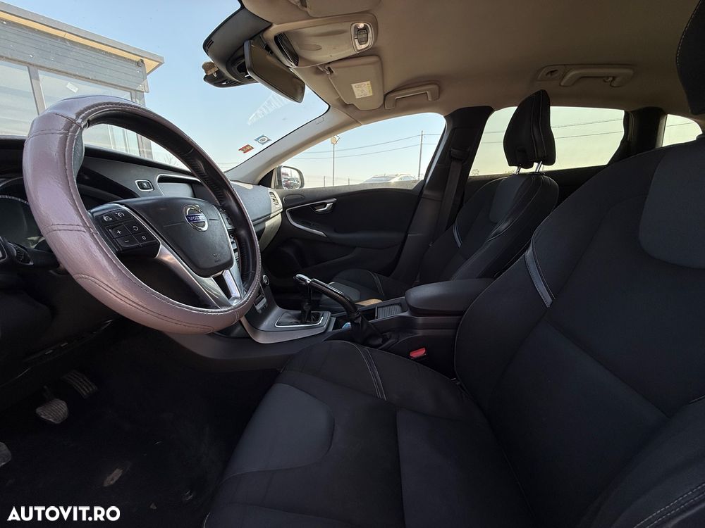 Volvo V40 D3 Summum - 6