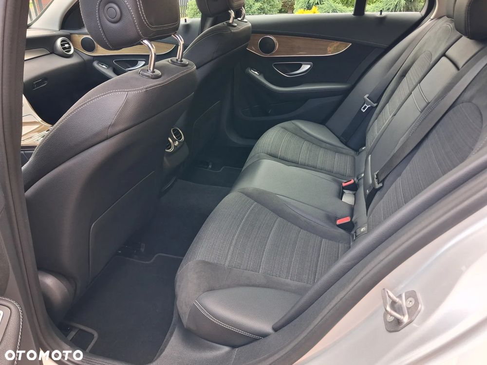 Mercedes-Benz Klasa C 180 7G-TRONIC Exclusive - 7