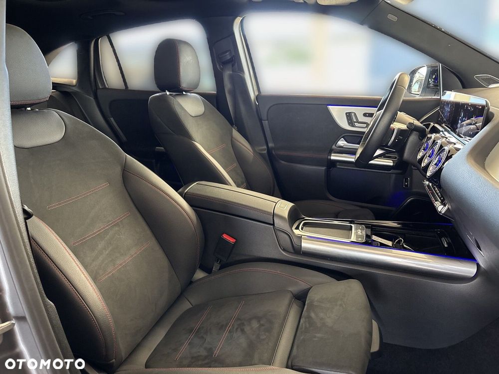 Mercedes-Benz GLA - 19
