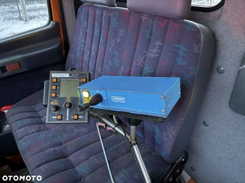 Mercedes-Benz Mercedes Vario 815 Wywrotka 4X4  2004 Pług posypywarka odśnieżarka - 4