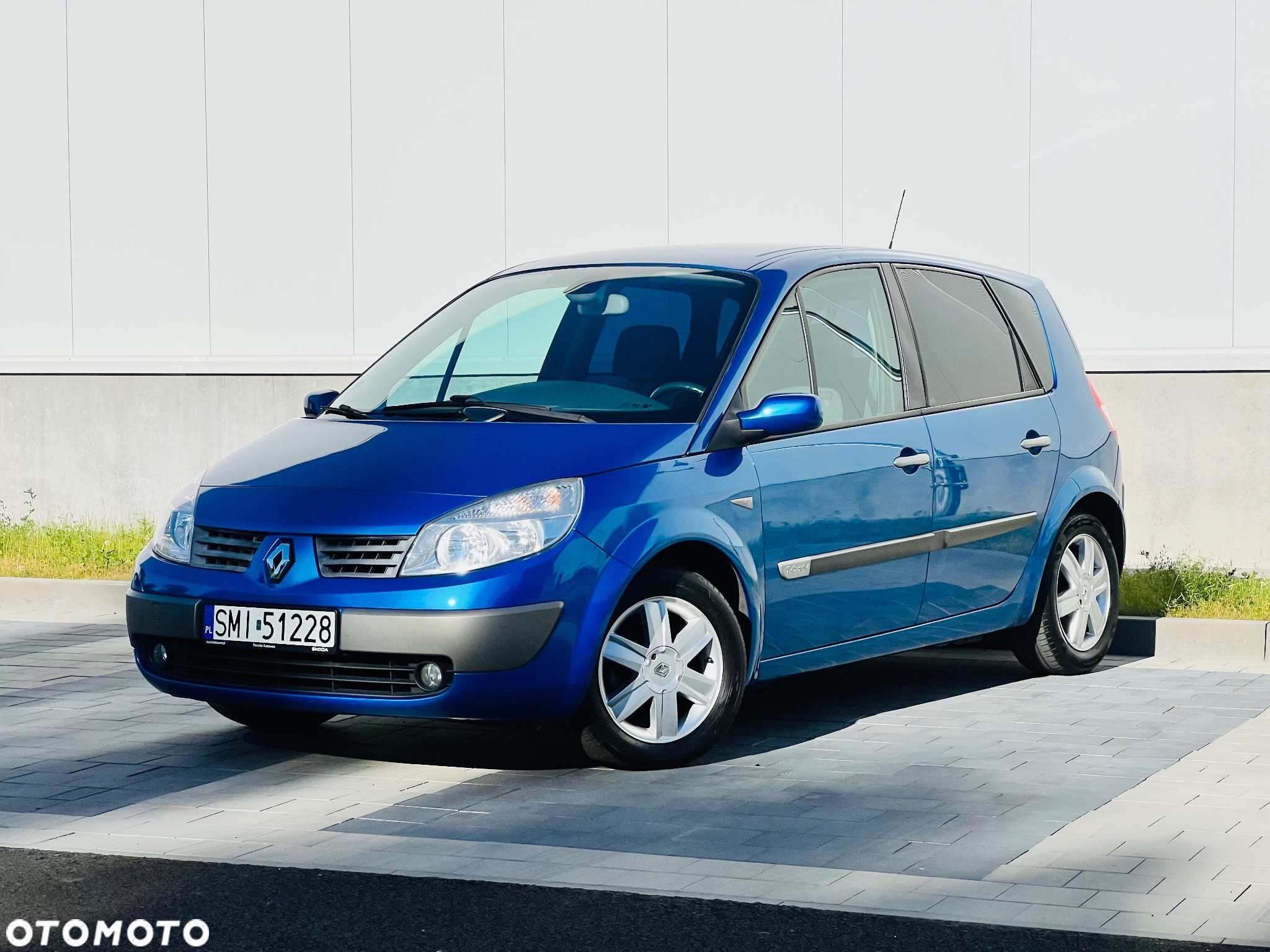 Renault Scenic 1.6 16V 110 Dynamique - 2