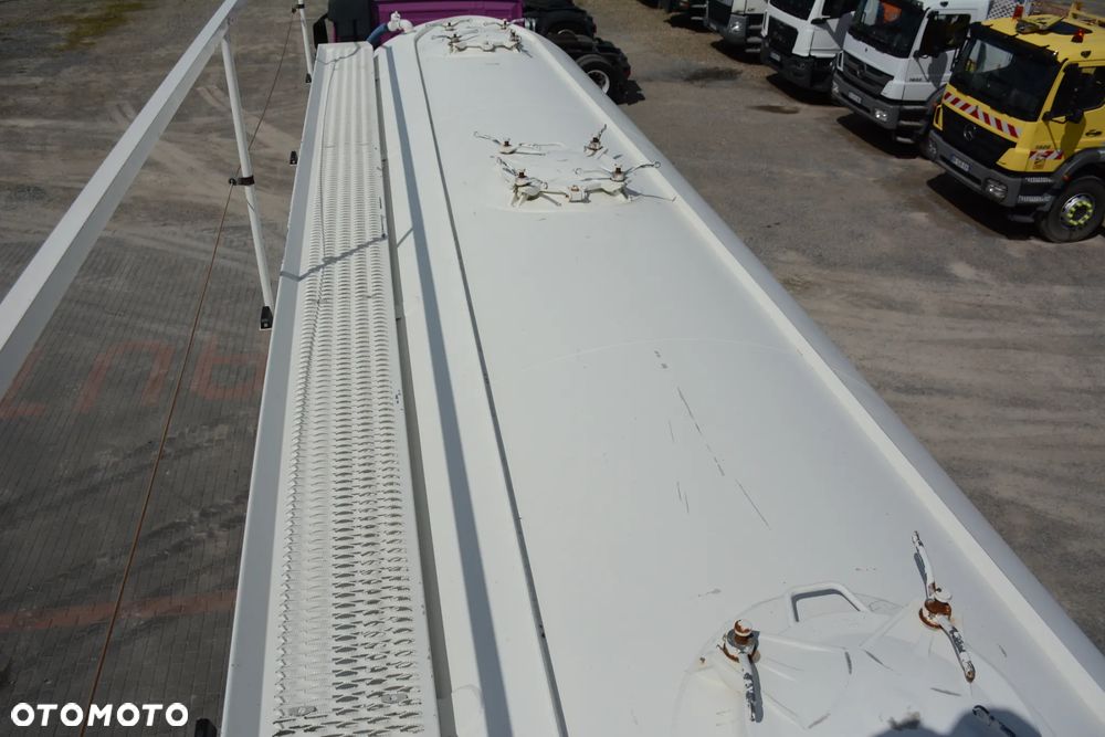 Spitzer SF 39 PI / 2014r / Cementonaczepa / 39000l / 4,660t / Osie SAF / Super stan - 10