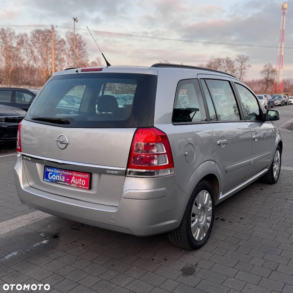 Opel Zafira - 8