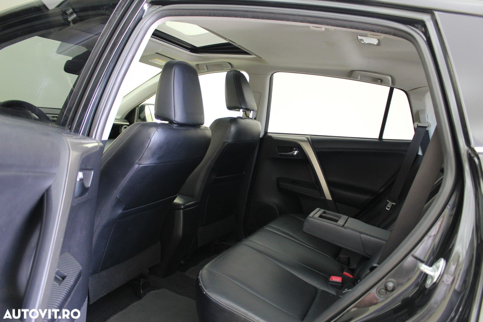 Toyota RAV4 - 9