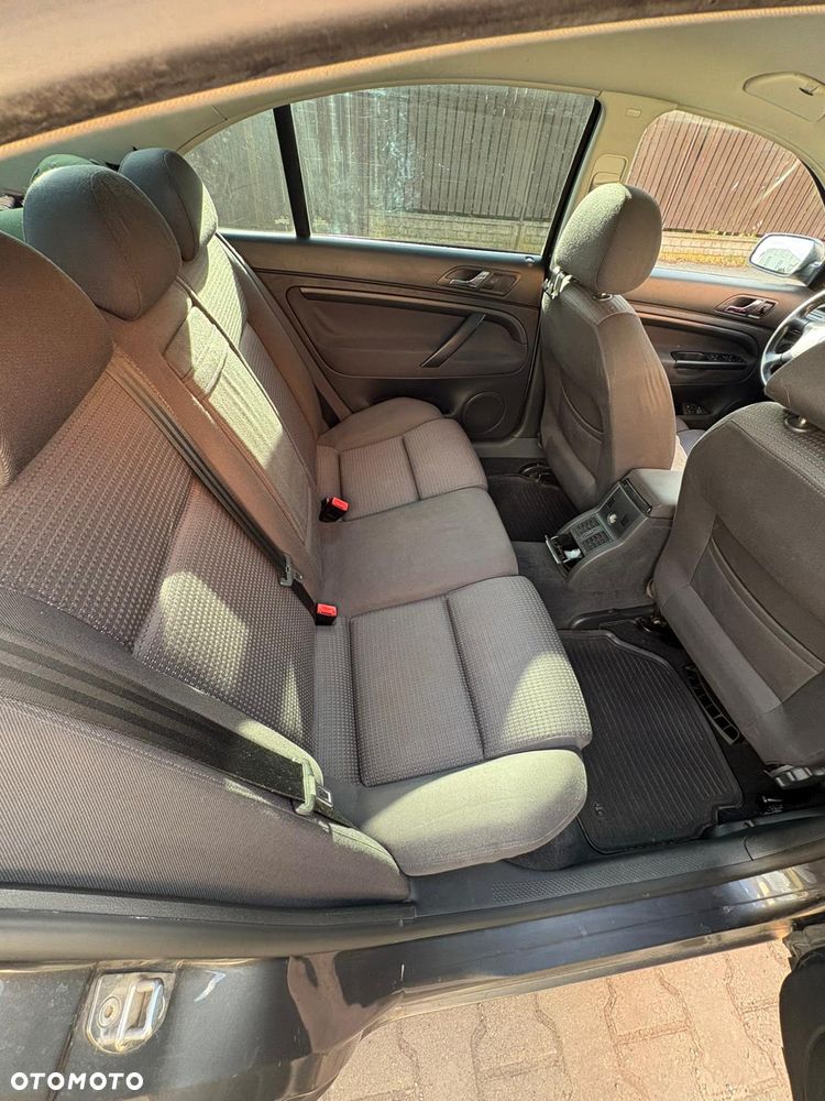 Skoda Superb 2.0 Classic - 12