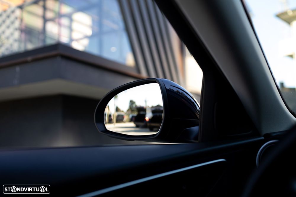 Mercedes-Benz C 300 e Avantgarde - 31