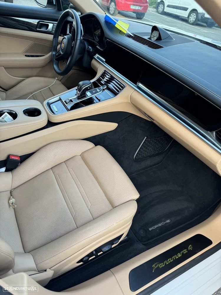 Porsche Panamera Sport Turismo 4S E-Hybrid - 17