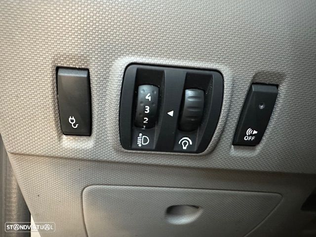 Renault Zoe (c/ Bateria) 22 kwh Life - 18