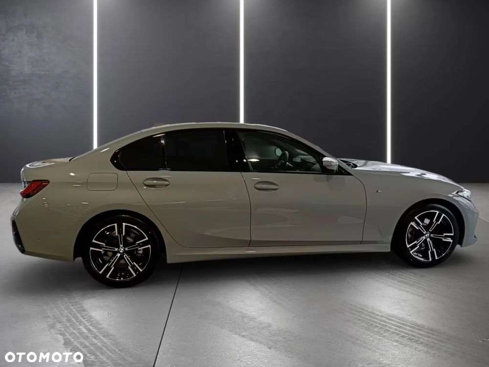 BMW Seria 3 320i xDrive M Sport - 6