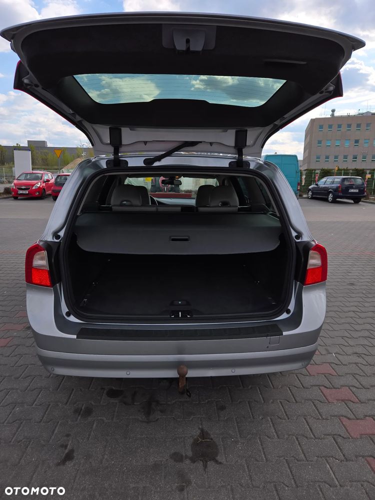 Volvo V70 2.0D Momentum - 9