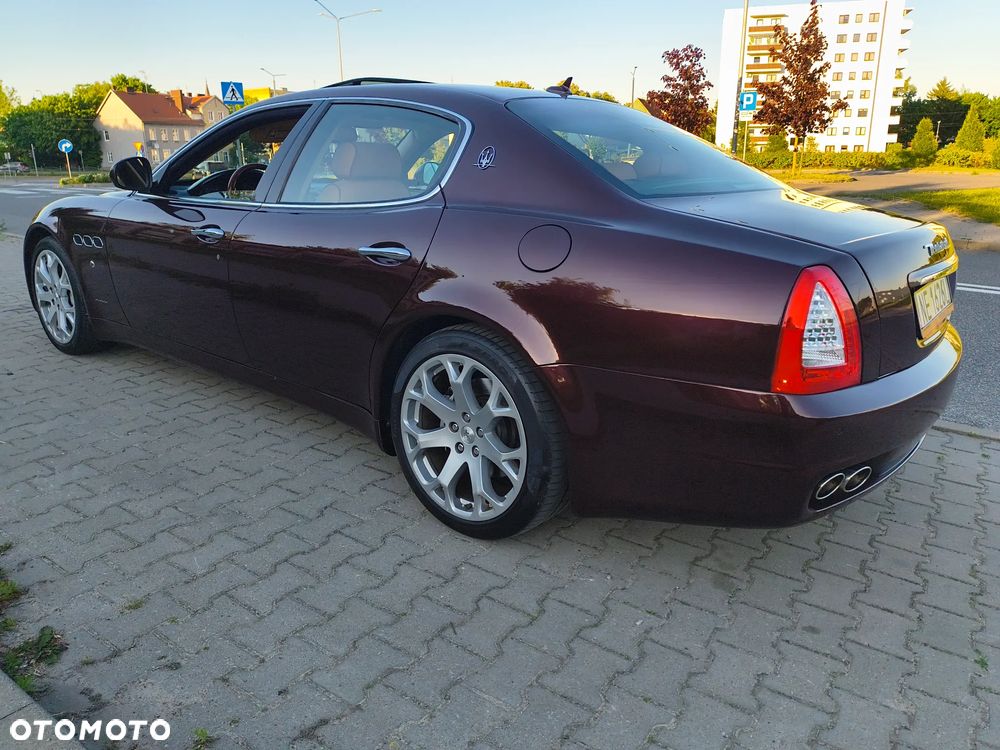 Maserati Quattroporte - 12