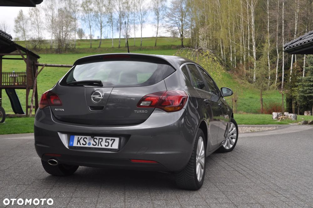 Opel Astra 1.4 Turbo Cosmo - 10