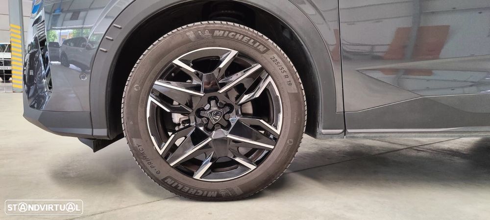 Peugeot 3008 1.2 Hybrid Allure e-DCS6 - 15