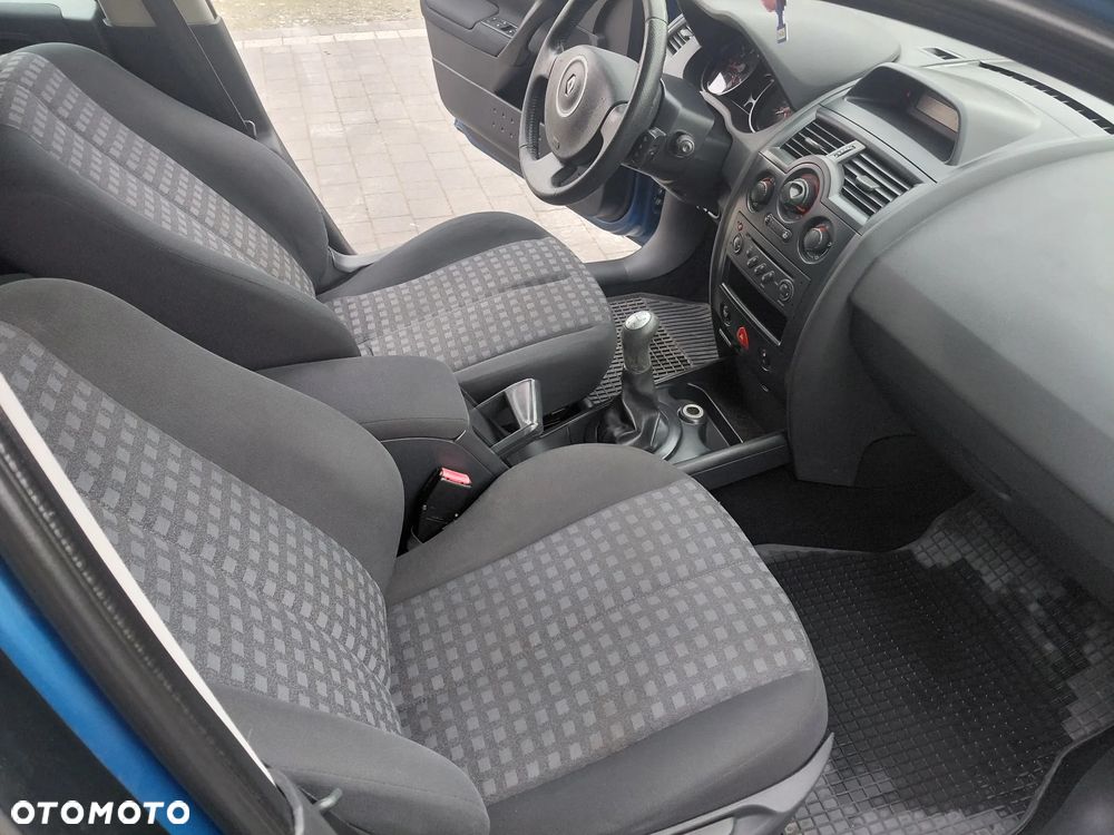 Renault Megane 1.6 16V 110 Expression - 11