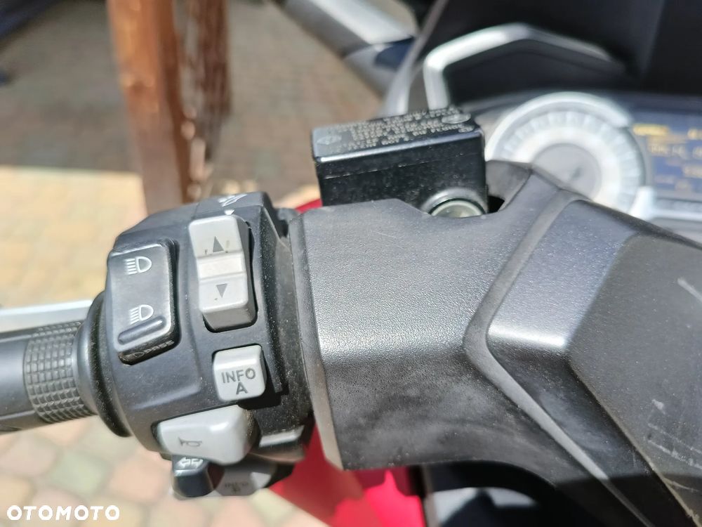 Honda NSS - 8