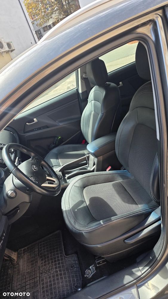 Kia Sportage 2.0 CRDI XL - 6