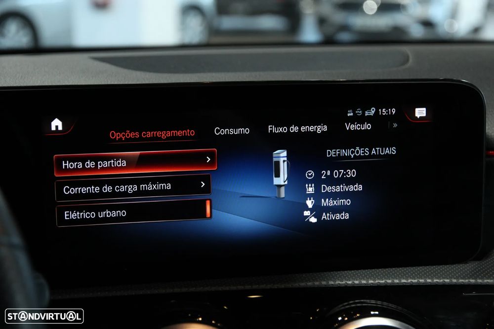 Mercedes-Benz A 250 e AMG Line - 22