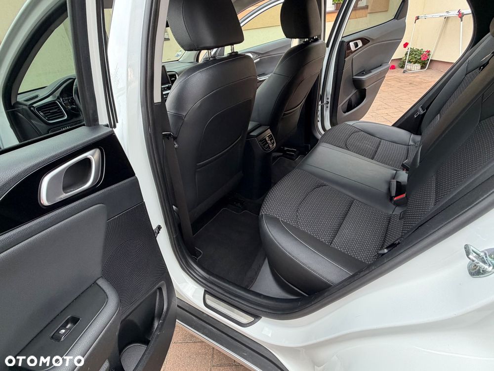 Kia XCeed 1.6 CRDi DCT7 LAUNCH EDITION - 29