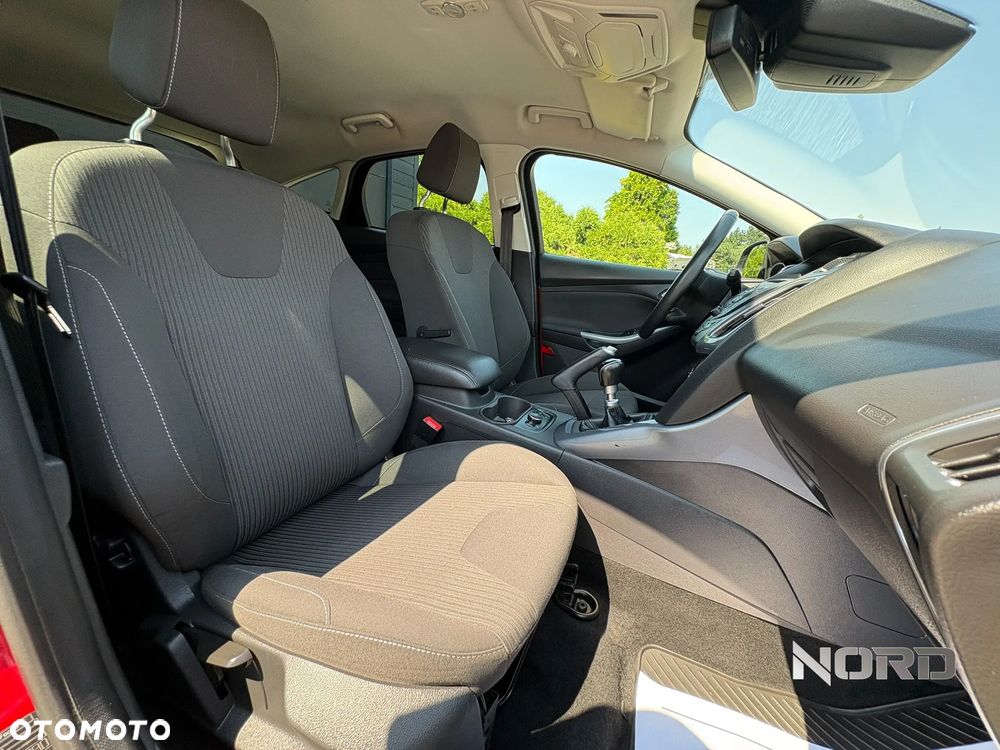 Ford Focus 1.0 EcoBoost Titanium - 12