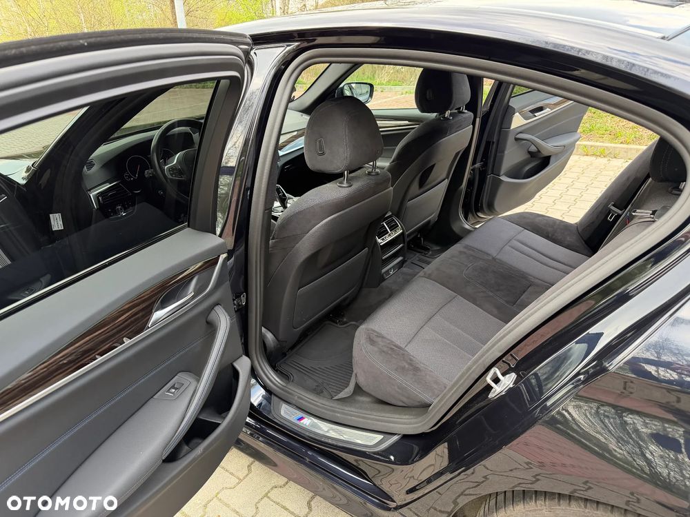 BMW Seria 5 530i xDrive M Sport sport - 16