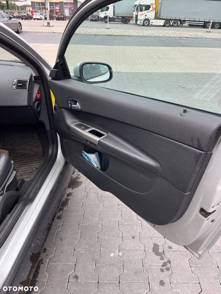 Volvo C30 2.0D Momentum - 6