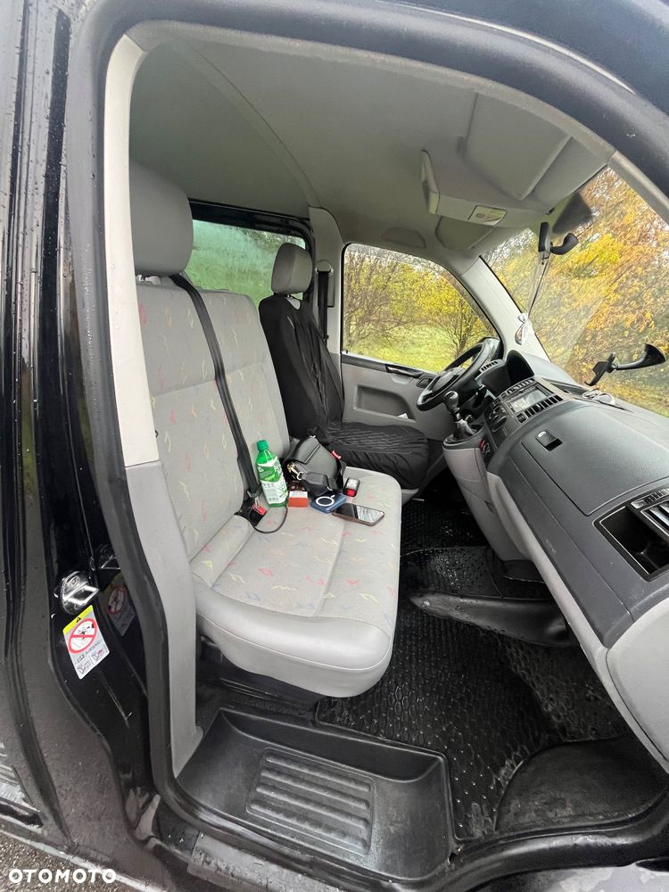 Volkswagen Caravelle - 14