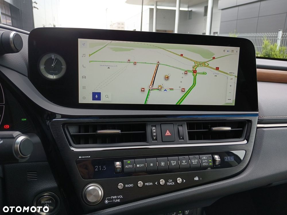 Lexus ES 300h Prestige - 19