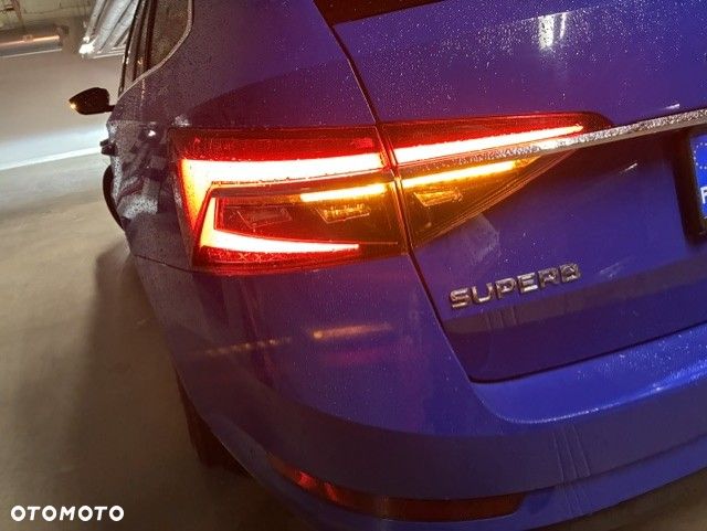 Skoda Superb 2.0 TDI SCR Ambition DSG - 19