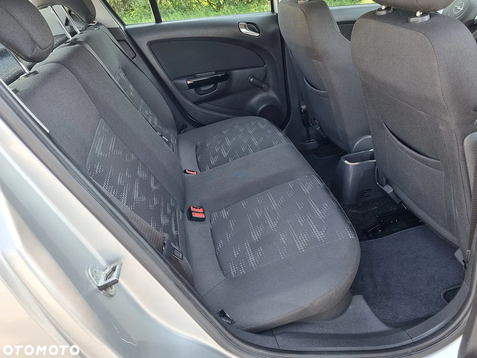 Opel Corsa 1.2 16V Enjoy - 13