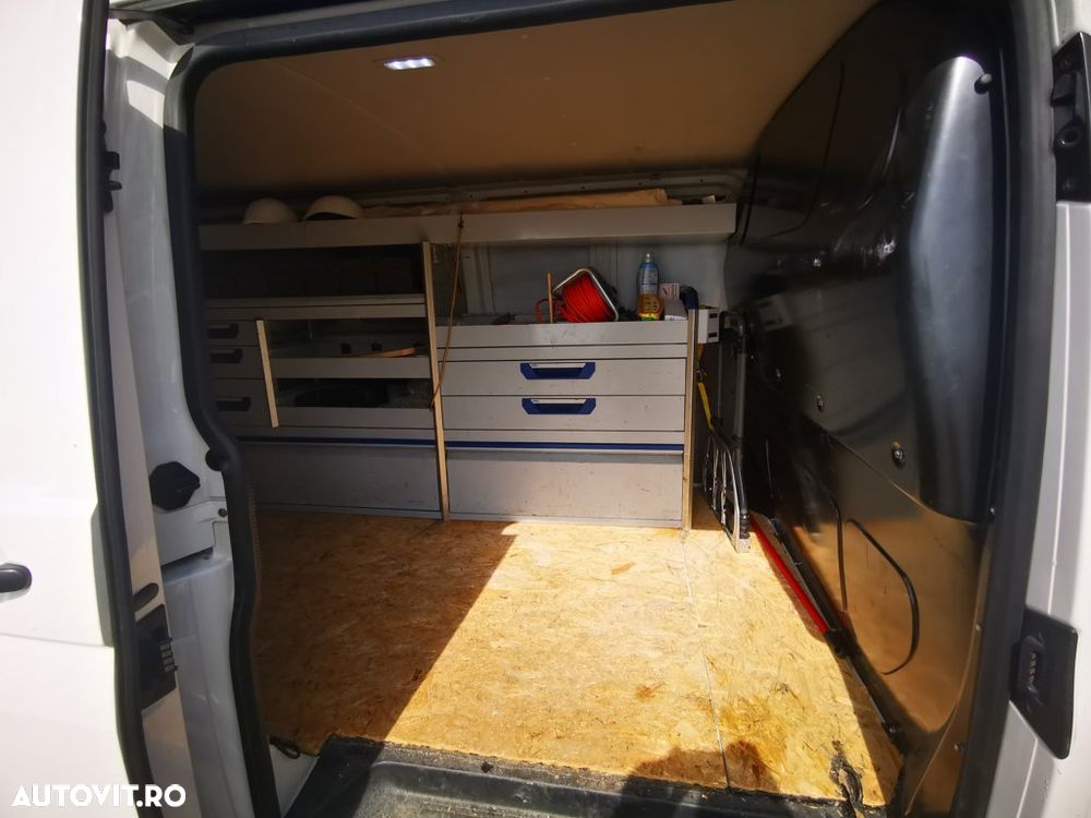 Volkswagen Transporter - 14