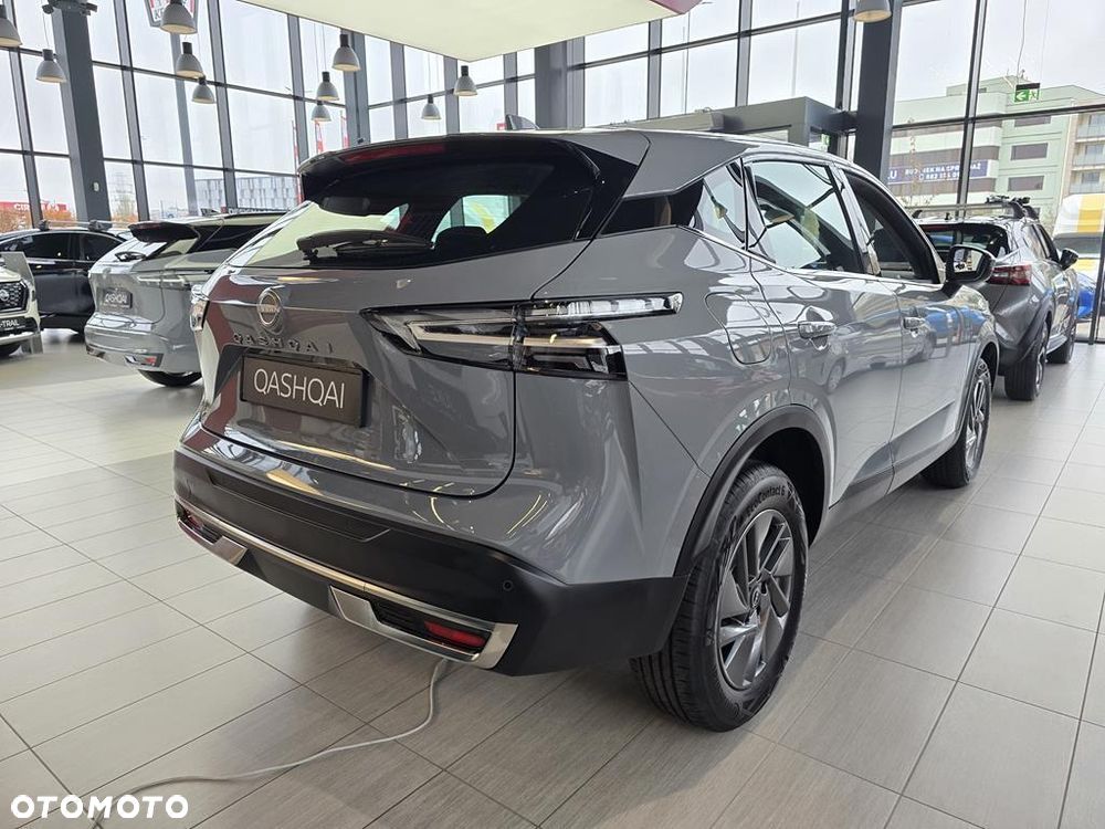 Nissan Qashqai 1.3 DIG-T MHEV Acenta Xtronic - 4