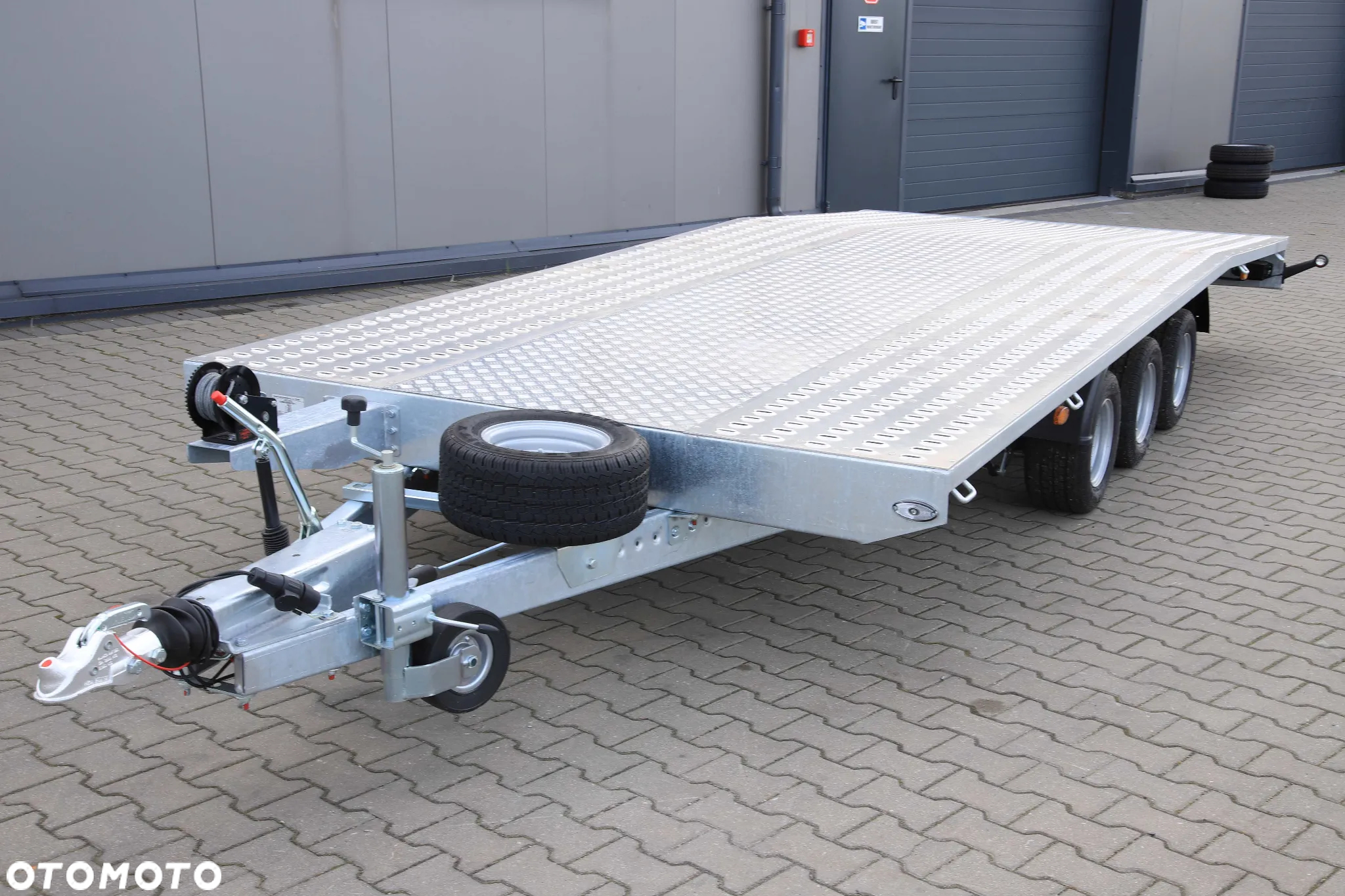 Niewiadów Jupiter 5x2.1+alu ryfel 3 osie DMC 3500 kg Koła 195R10C - 3