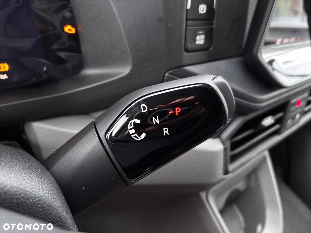 Volkswagen Crafter 2.0 TDI 177 KM L3H3 8-automat - 16