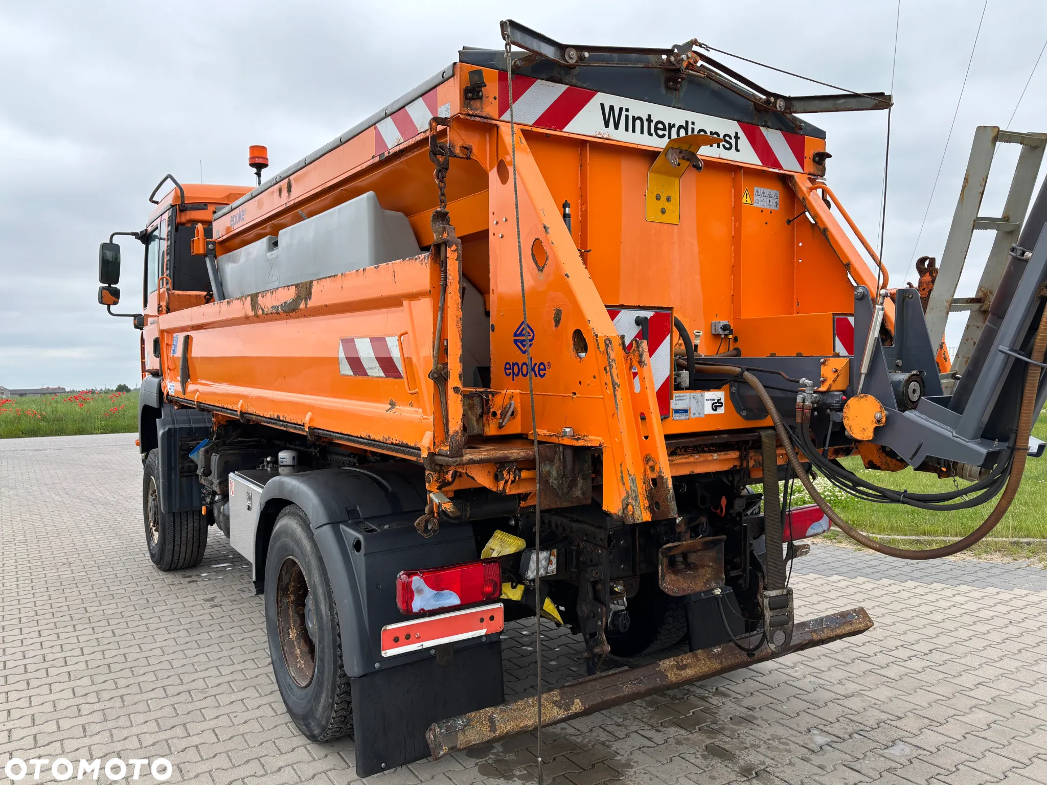 MAN 18.320 4x4 stały napęd na wał , kiper Meiller , posypywarka EPOKE, czołownica do pługa , sterowanie, manual , - 15