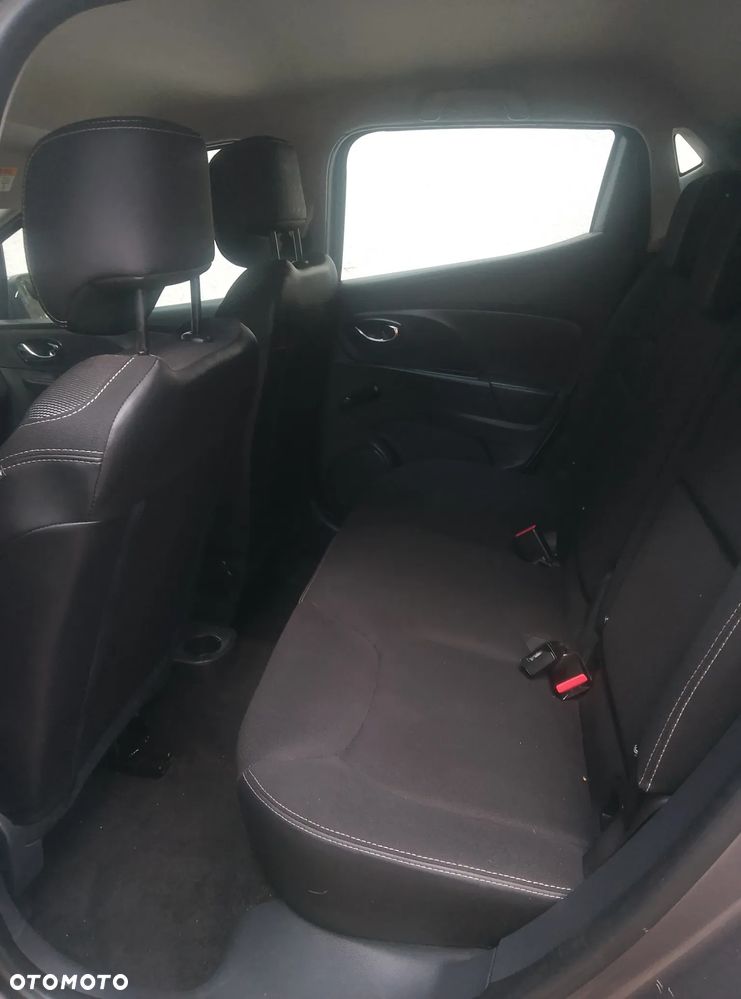 Renault Clio 1.2 16V Life - 12