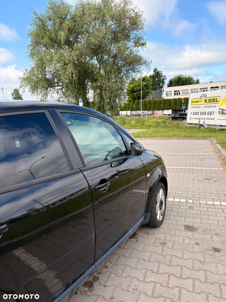 Audi A2 1.6 - 9