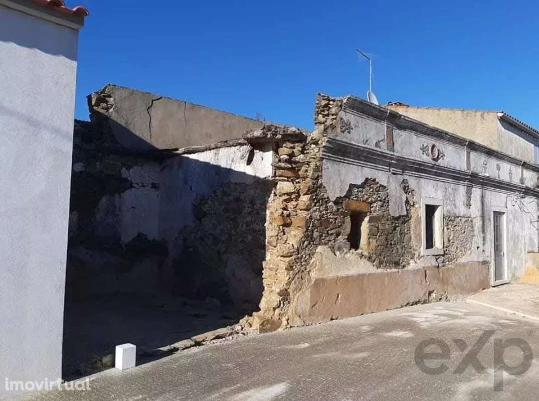 Duas ruínas com terreno perto de Salir - Loulé - Grande imagem: 2/14